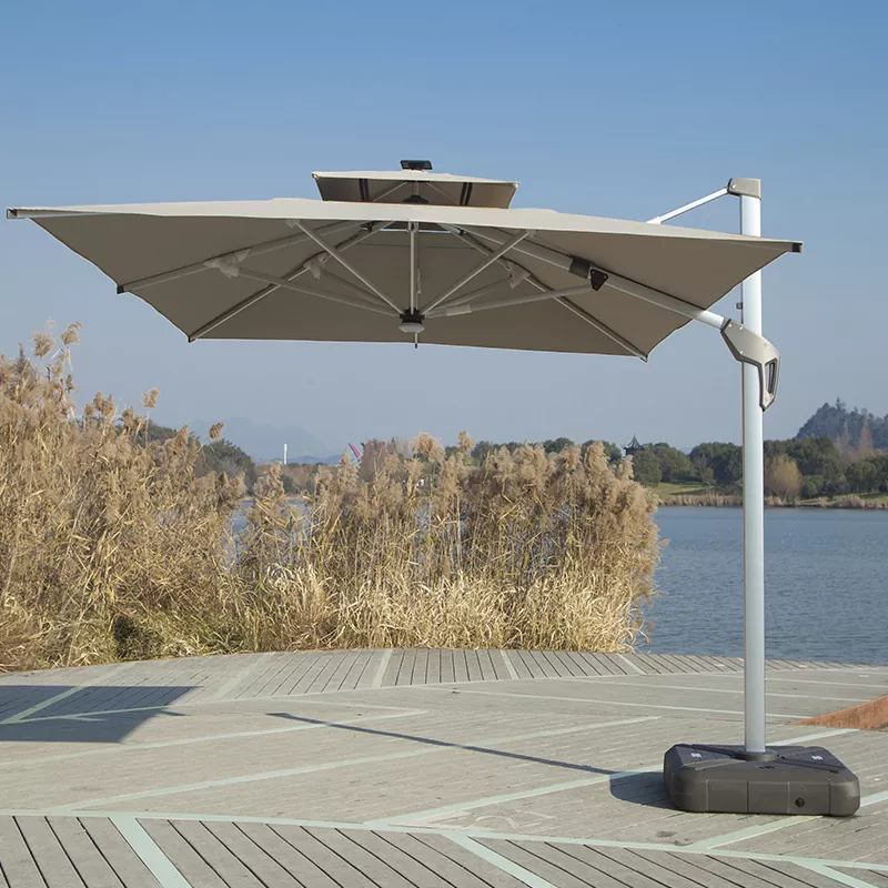 Parasol de terrasse en porte-à-faux avec lumières